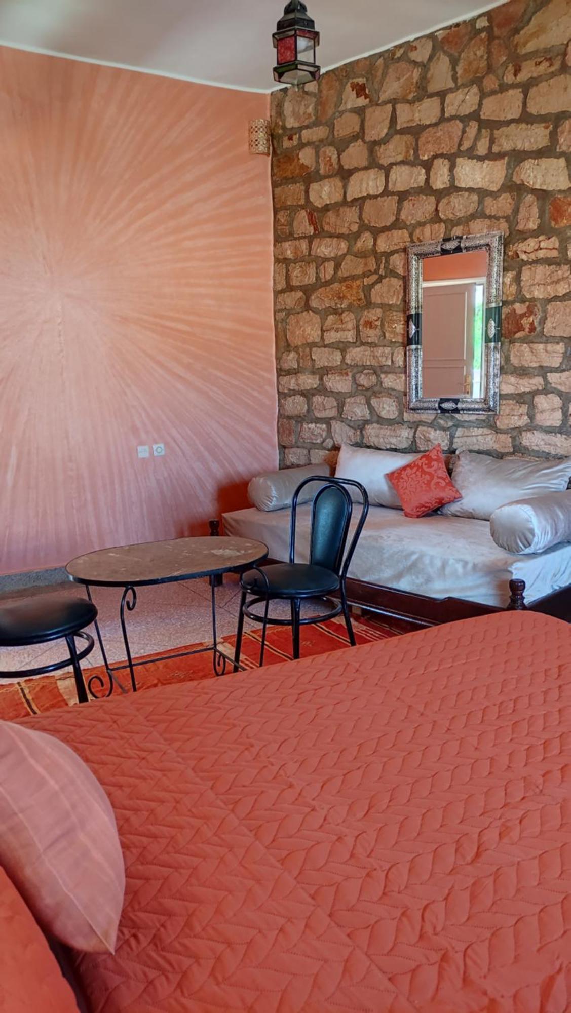 Hotel Camping Le Soleil 티네히르 외부 사진